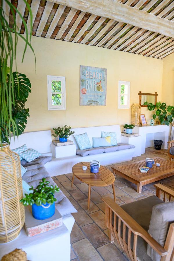 Le Mas De La Source Bed and Breakfast Mougins Exteriör bild