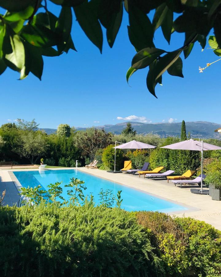 Le Mas De La Source Bed and Breakfast Mougins Exteriör bild