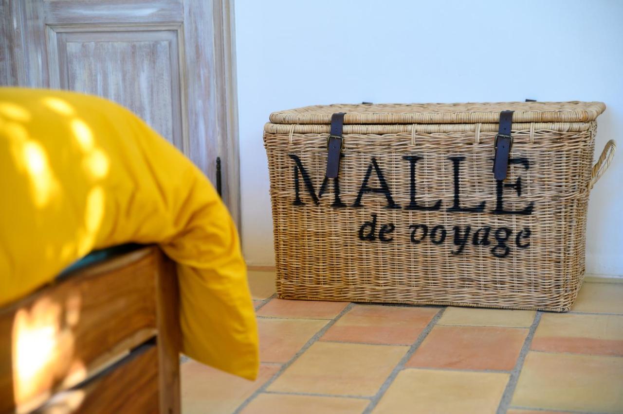 Le Mas De La Source Bed and Breakfast Mougins Exteriör bild