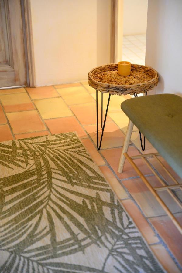 Le Mas De La Source Bed and Breakfast Mougins Exteriör bild