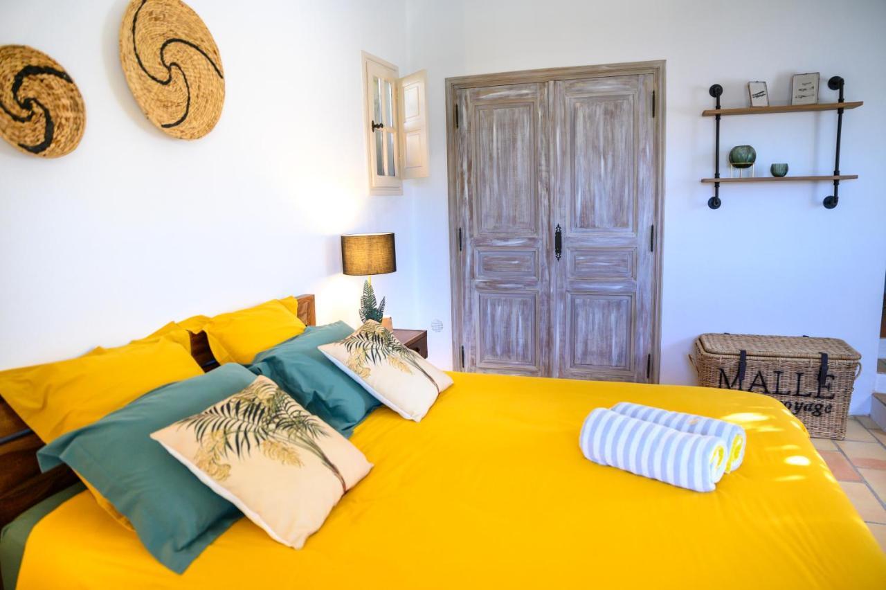 Le Mas De La Source Bed and Breakfast Mougins Exteriör bild