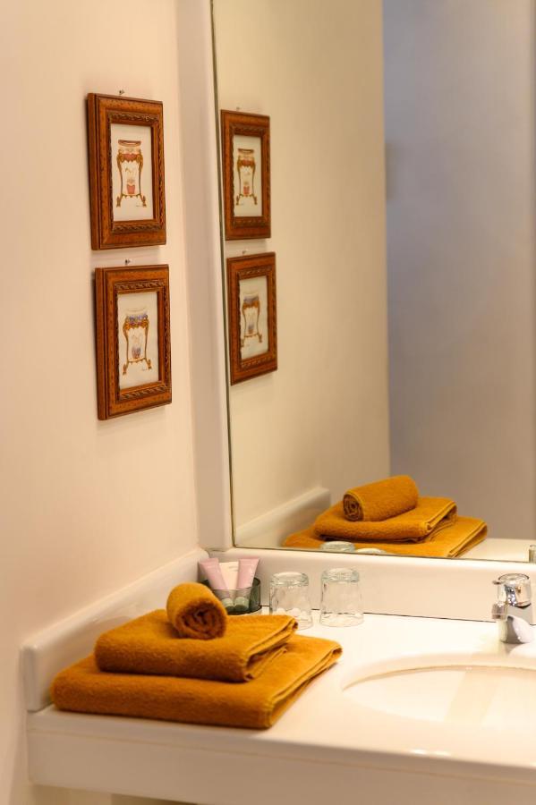 Le Mas De La Source Bed and Breakfast Mougins Exteriör bild