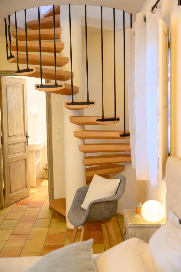 Le Mas De La Source Bed and Breakfast Mougins Exteriör bild