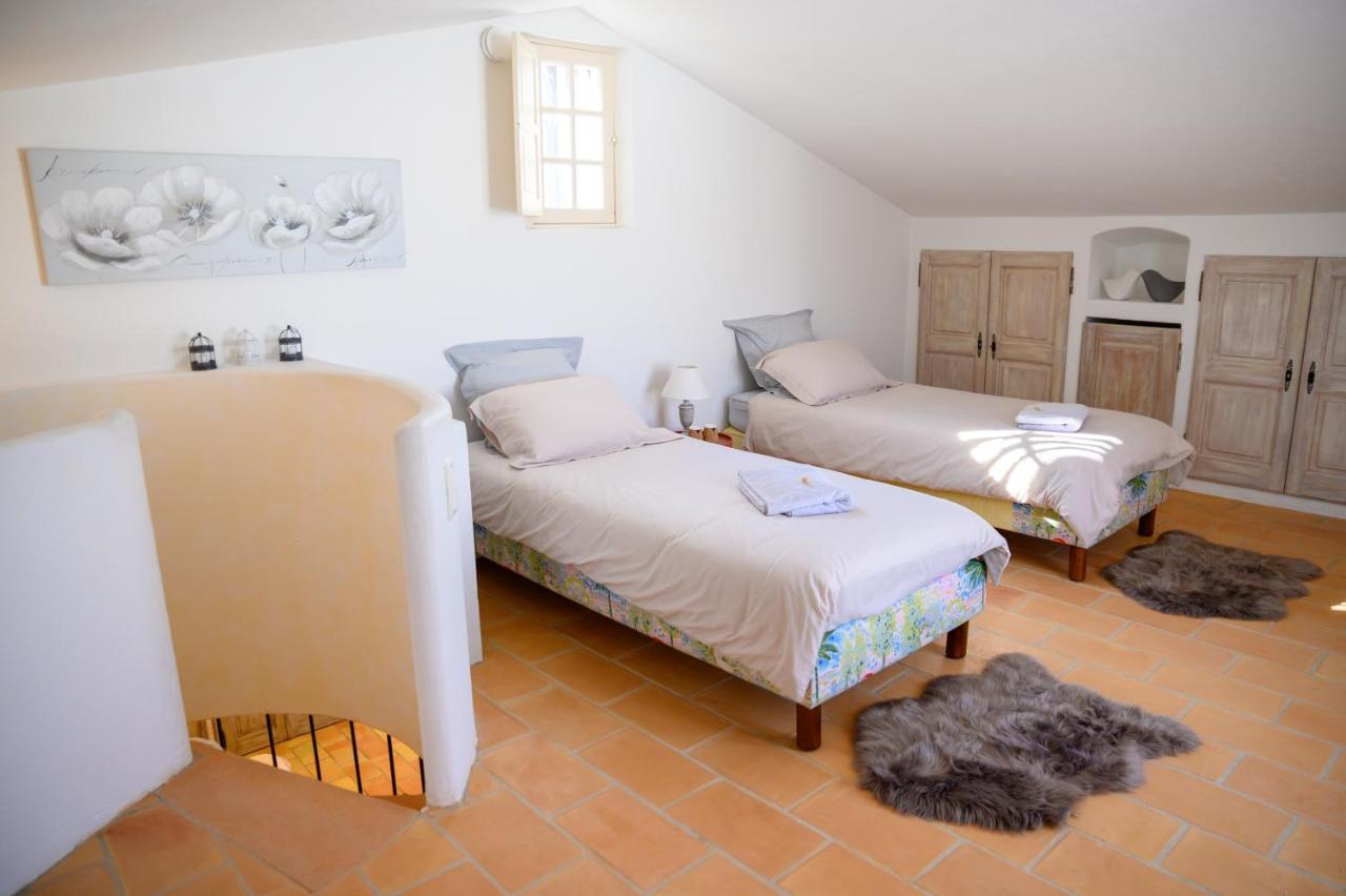Le Mas De La Source Bed and Breakfast Mougins Exteriör bild