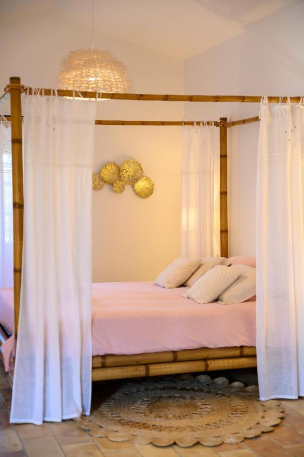 Le Mas De La Source Bed and Breakfast Mougins Exteriör bild