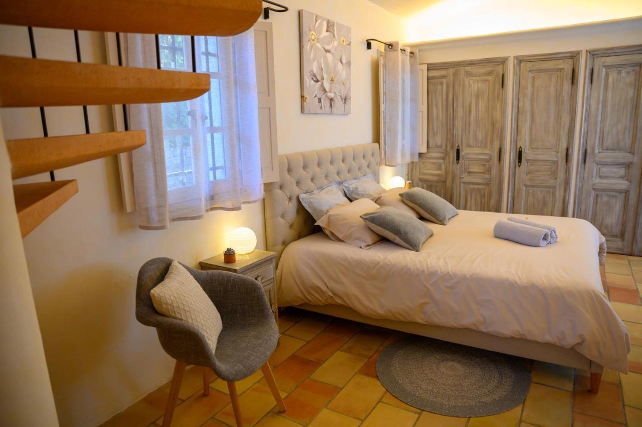 Le Mas De La Source Bed and Breakfast Mougins Exteriör bild