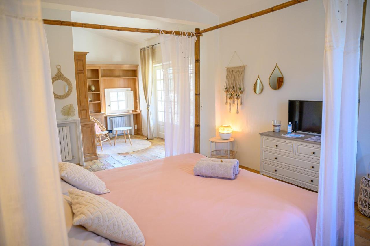Le Mas De La Source Bed and Breakfast Mougins Exteriör bild