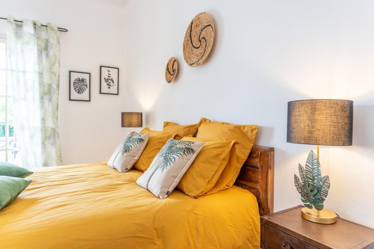 Le Mas De La Source Bed and Breakfast Mougins Exteriör bild