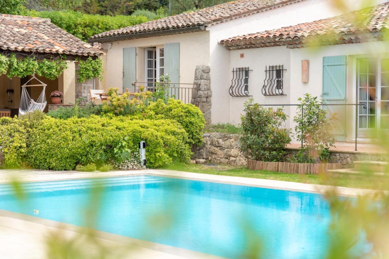 Le Mas De La Source Bed and Breakfast Mougins Exteriör bild