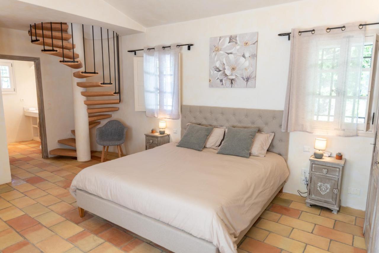 Le Mas De La Source Bed and Breakfast Mougins Exteriör bild