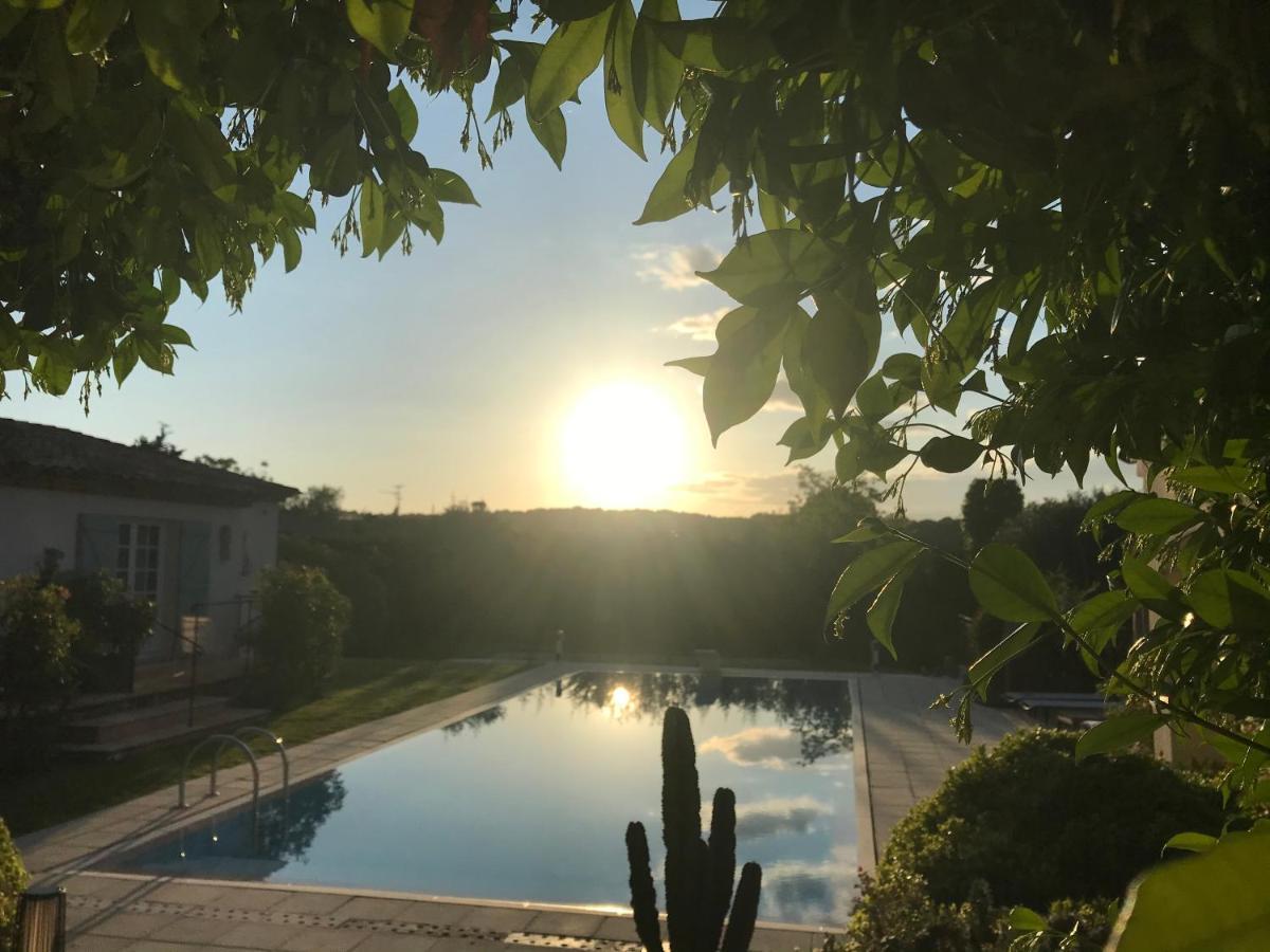 Le Mas De La Source Bed and Breakfast Mougins Exteriör bild